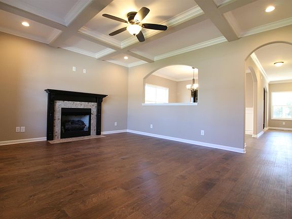 3rd image of 332 Summerfield Lot 332