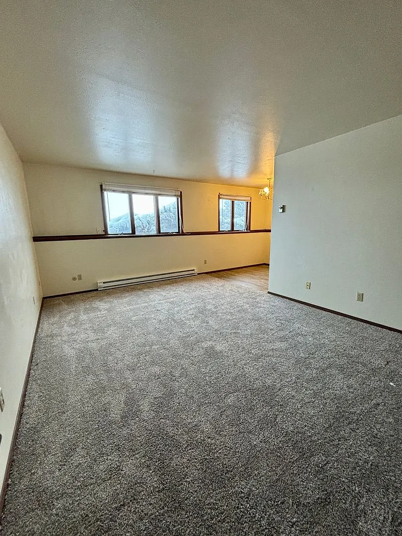 744 Darby St. — Photo 3