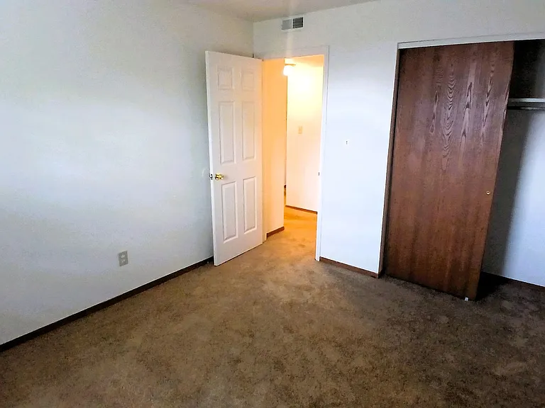Butler Hill Apartments — Photo 35