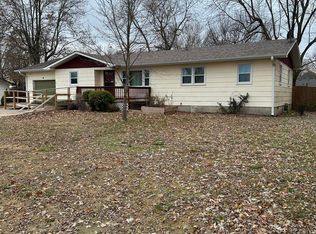 306 Pleasant Dr, Monett, MO 65708