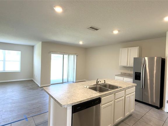 5th image of 345 Regency Ridge Dr