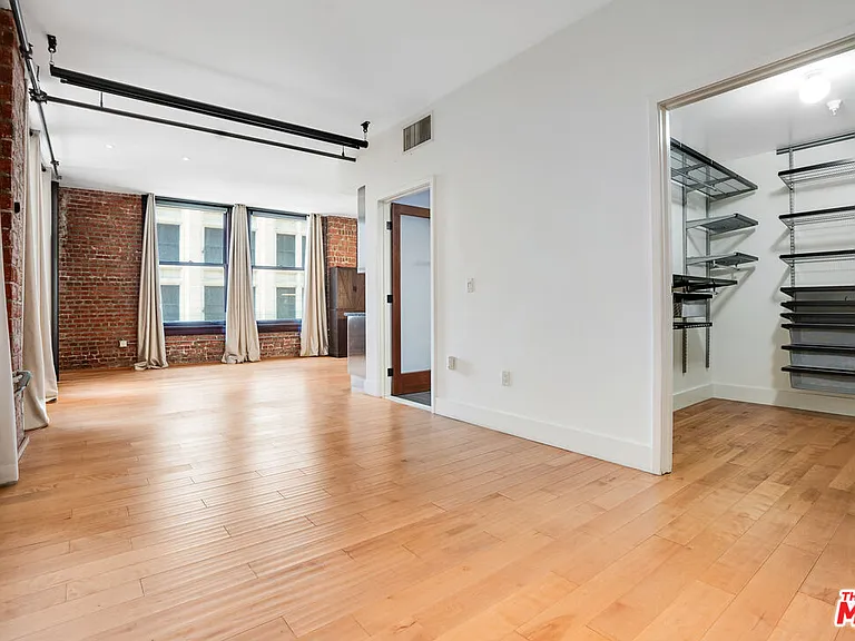 460 S Spring St #512 — Photo 21