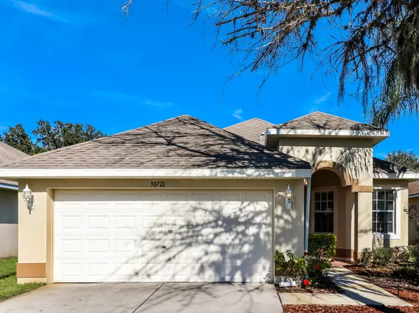 30721 Pumpkin Ridge Dr, Wesley Chapel, FL 33543