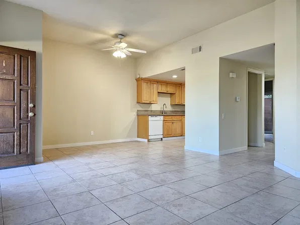5761 Burnham Ave APT 1, Buena Park, CA 90621