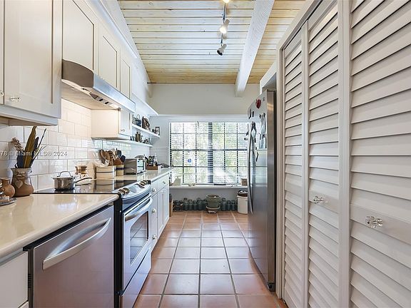 3rd image of 13407 SW 102nd Ln #13407