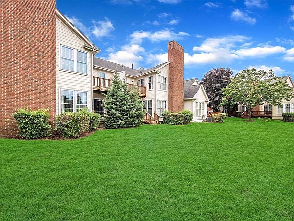 3rd image of 39756 Muirfield Ln #87