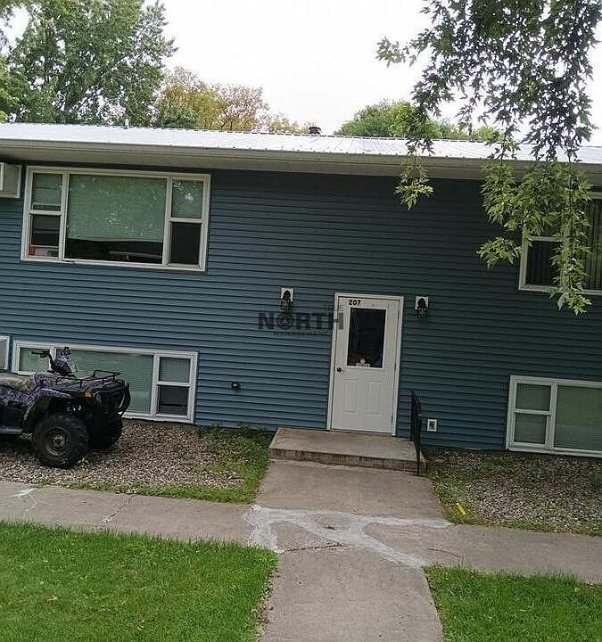 1st image of 207 W Main St