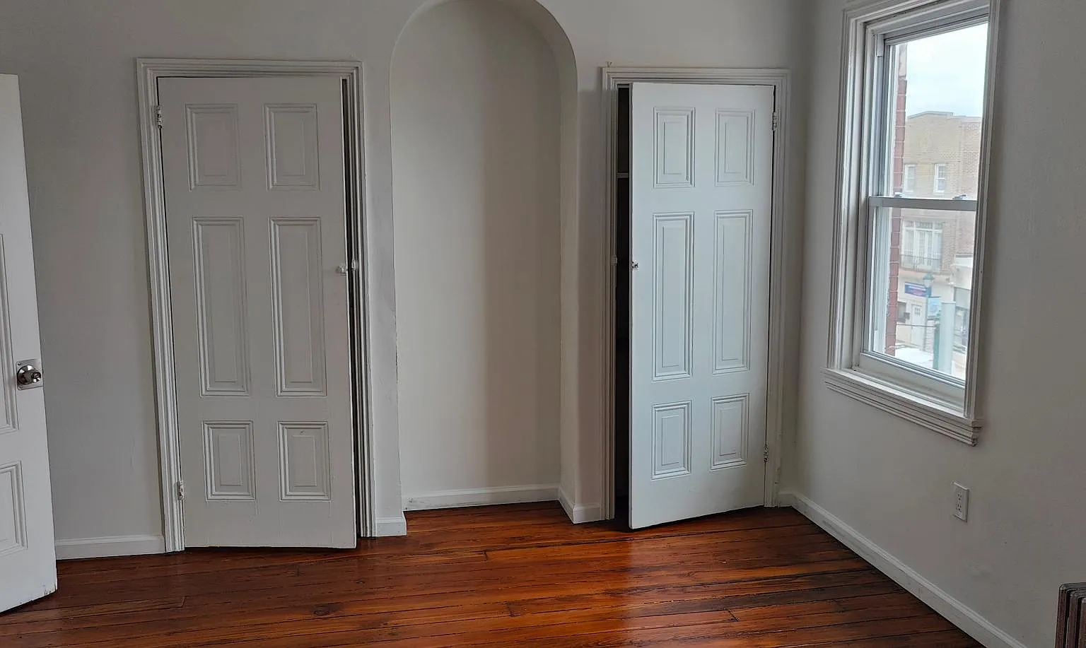 2822 W Girard Ave — Photo 1