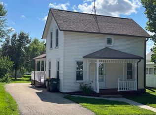 408 S Madison St, Elizabeth, IL 61028