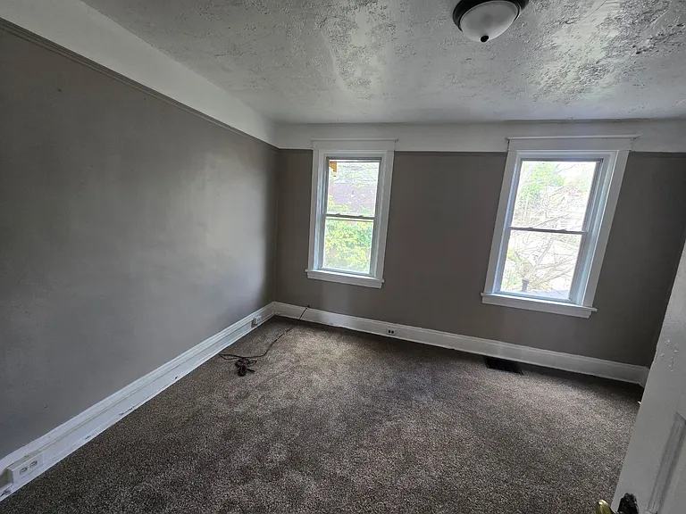 515 Boggston Ave — Photo 14