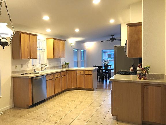 2nd image of 1225 Vienna Dr Spc 116