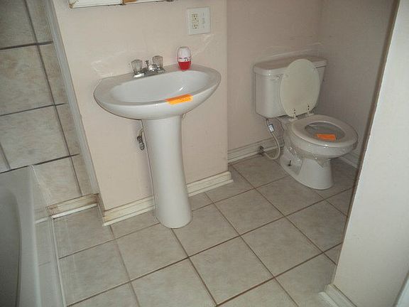 3rd image of 227 Park Dr