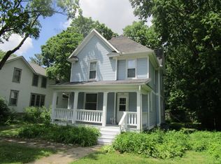 708 W White St, Champaign, IL