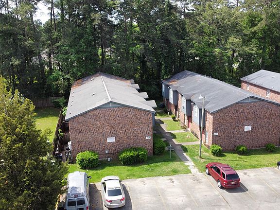 4th image of 2606 McLelland St