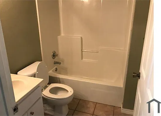 2 bed, $1,285 — Photo 4