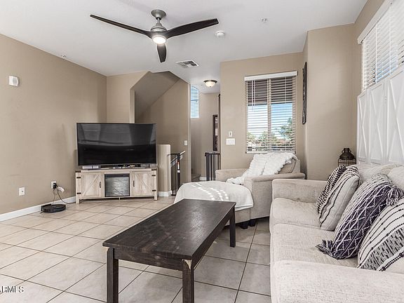 5th image of 240 W JUNIPER Avenue #1045