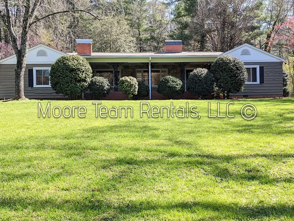 2612 Haywood Rd