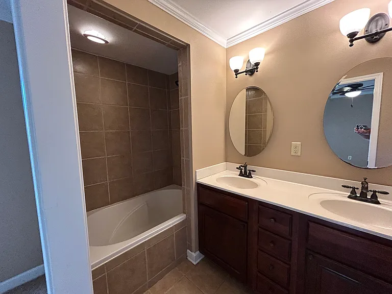 502 Ridgewood Manor Dr — Photo 10