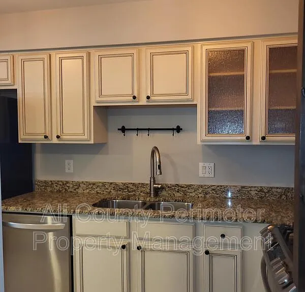 6980 Roswell Rd #C5 — Photo 6
