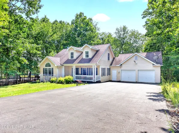 5120 Braintree Dr, Bushkill, PA 18324