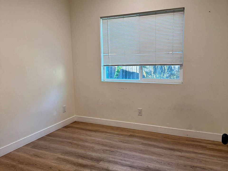 1st image of 10045 Crosby Ave
