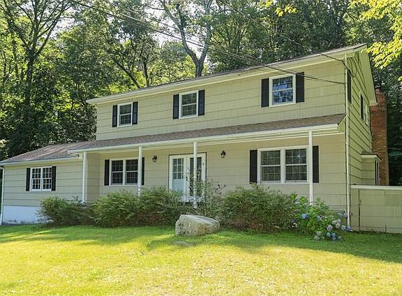 2nd image of 12 Noel Ct