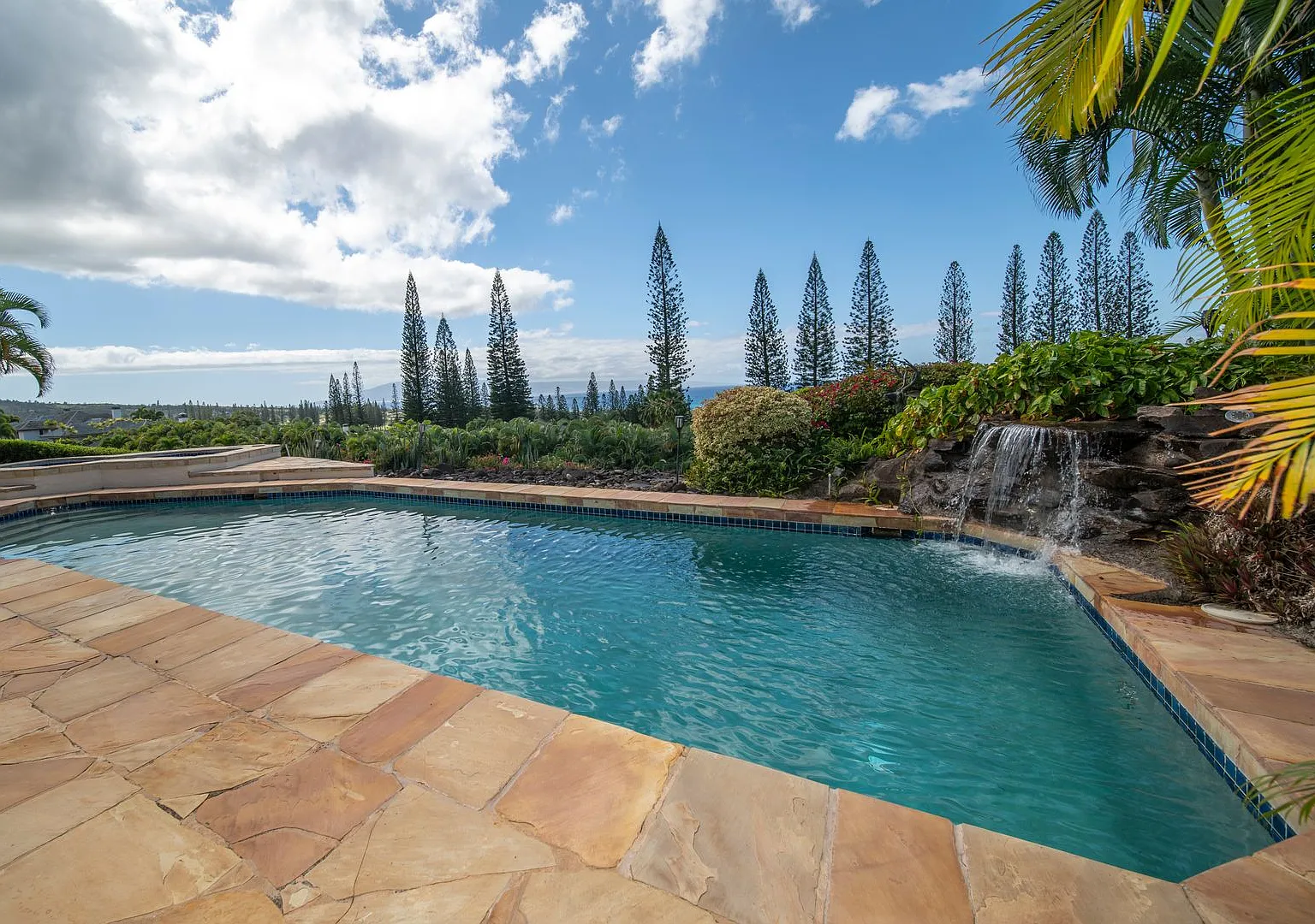 Luxury 3BR Kapalua Estate | Solar-Powered with Pool, Spa & Ocean Views — Photo 4