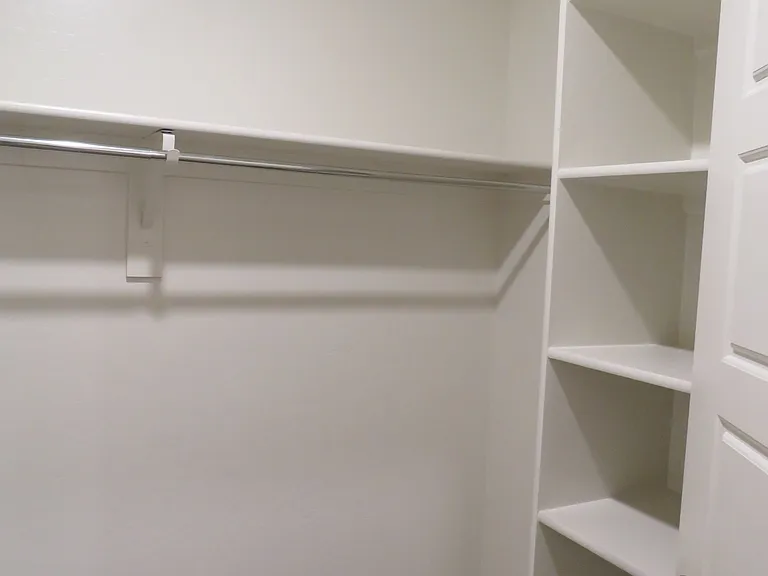 40537 W Helen Ct — Photo 17