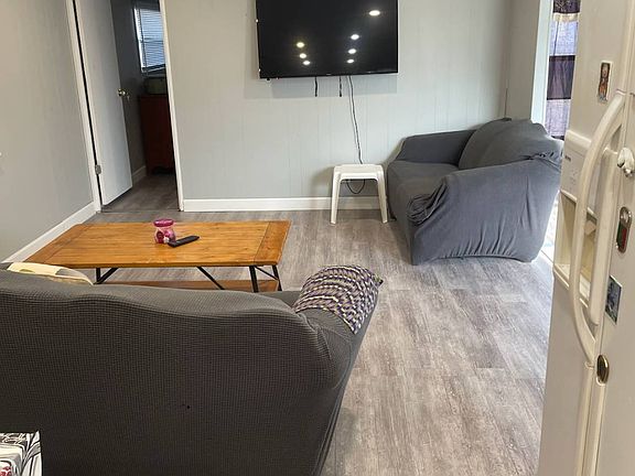 3rd image of 7001-142D Avenue 86