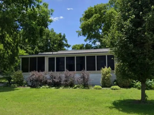 380 Lakeshore Dr, Old Hickory, TN 37138