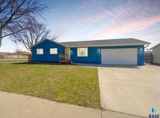 830 N Poplar Ave, Tea, SD 57064