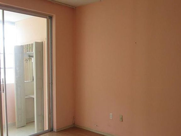 5th image of 1481 NE Miami Gardens Dr APT 270