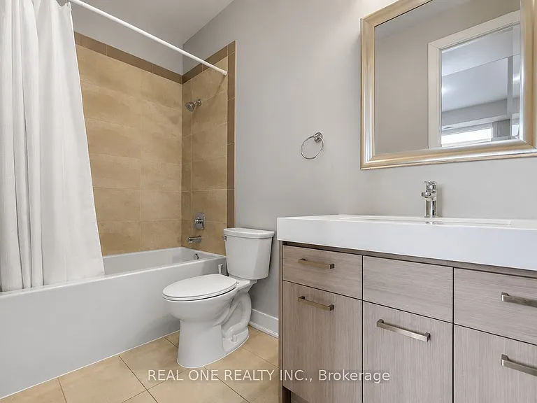 150 Main St W #503 — Photo 11