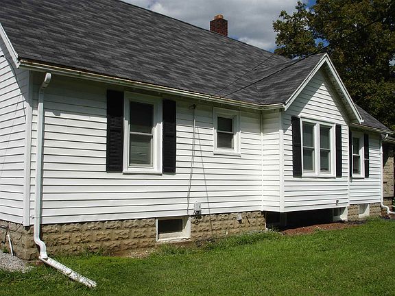 2nd image of 279 N Harrison St
