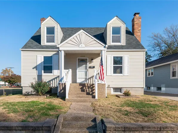 2048 Moore Ave, Saint Charles, MO 63301