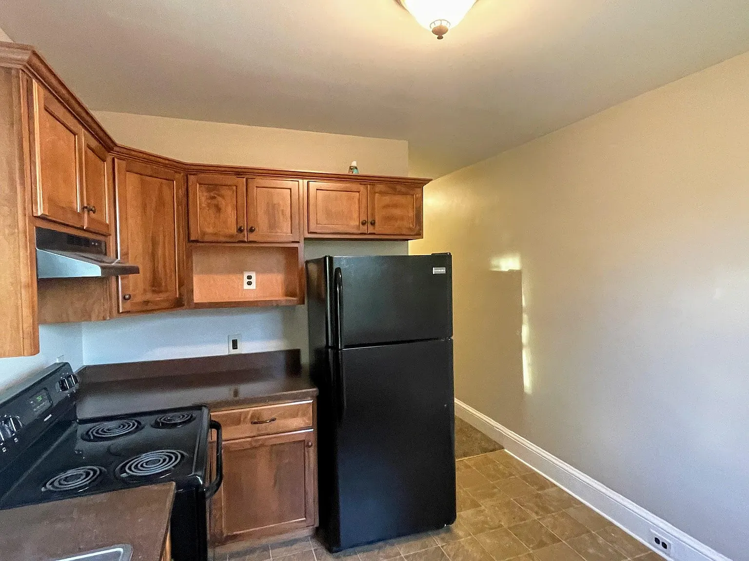 2 bed, 800 sqft, $1,700 — Photo 3