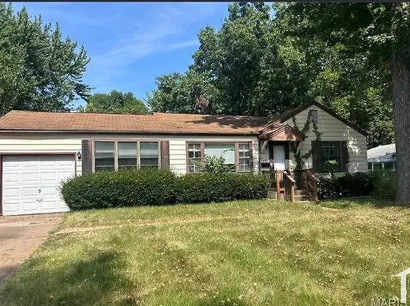 1207 Bakewell Dr, Saint Louis, MO 63137