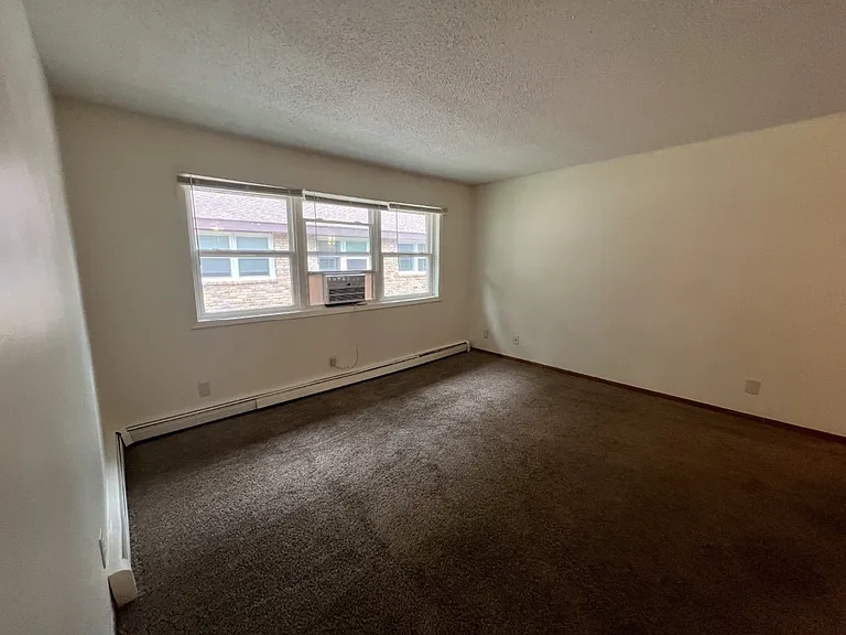 MV Apartments — Photo 18