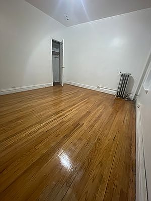 5th image of 2529 Matthews Ave #B3