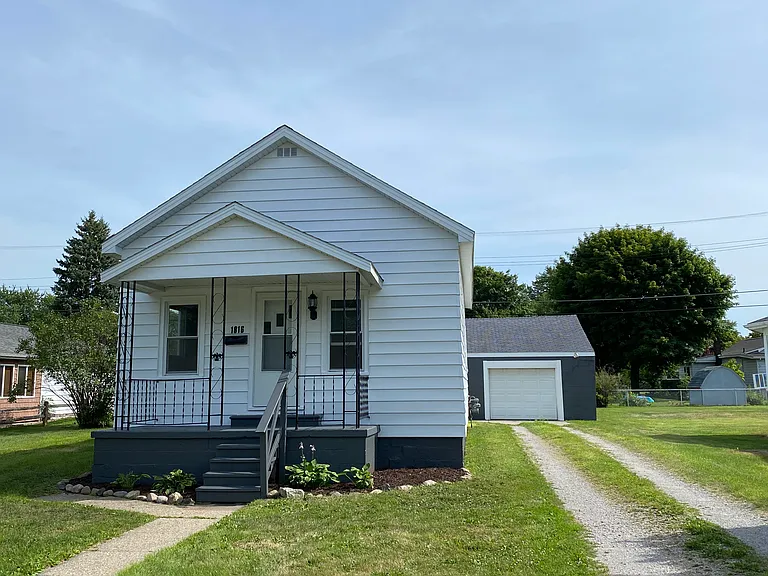 1816 Howard St — Photo 15