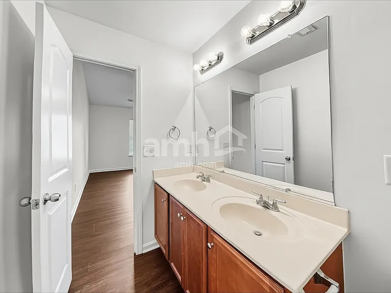 1325 Vernon Mill Rd — Photo 11
