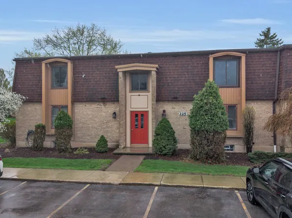225 Charter Oaks Dr APT 3, Amherst, NY 14228