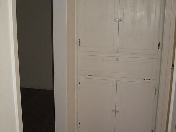 3rd image of 4515 Avenue F #B