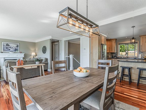 4th image of 10217 Giants Head Rd