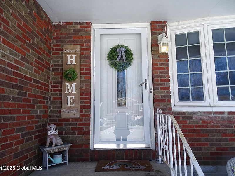 2nd image of 185 E Palmer Avenue