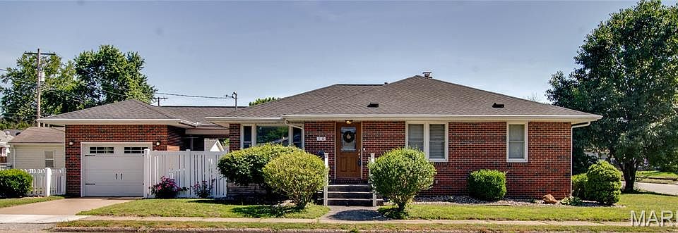 1st image of 110 Eaton Ave