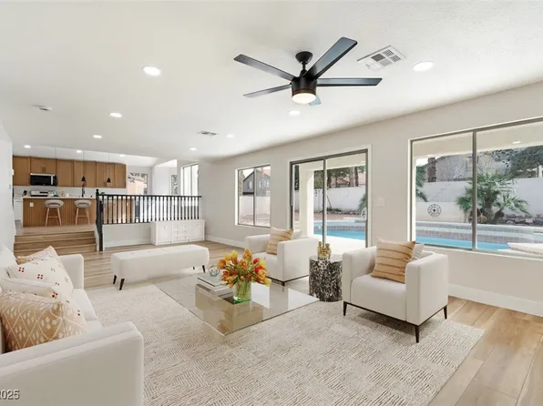 8305 Woodland Prairie Ave, Las Vegas, NV 89129