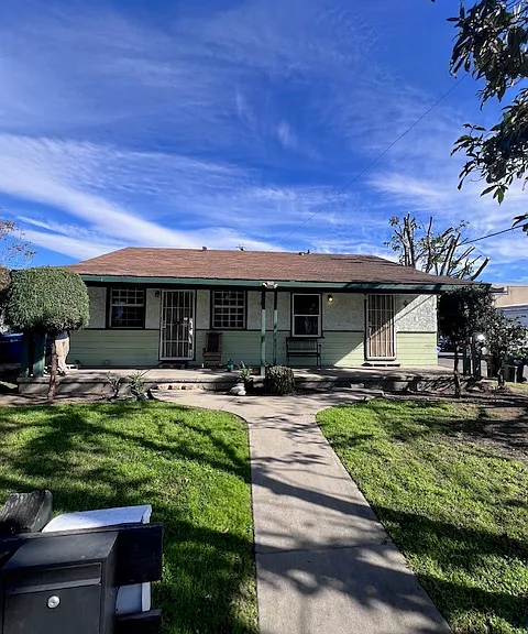 204 Palm Pl #A — Photo 3