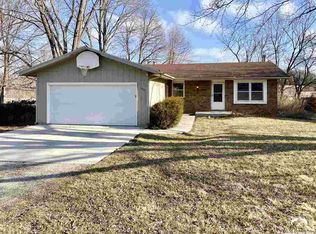 108 Dearborn Cir, Baldwin City, KS 66006