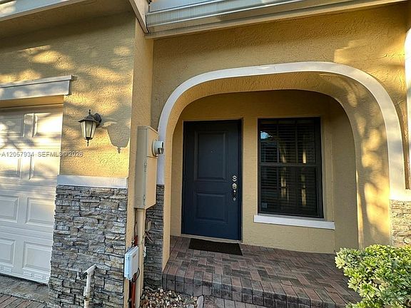 2nd image of 317 NE 194th Ln #317